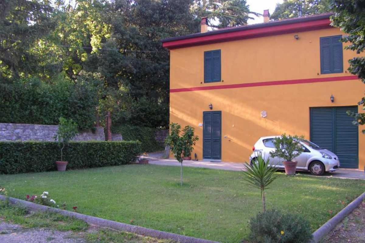 A Casa Di Antonio Hotel Lucca Exterior photo